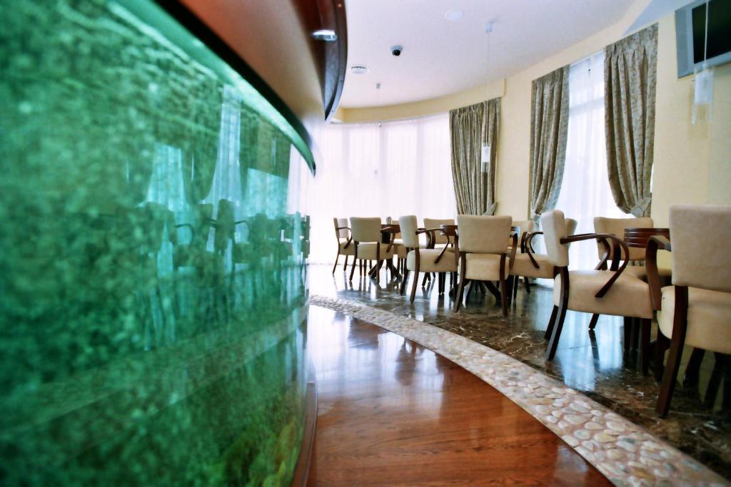 Hotel Savus Славонський Брод Екстер'єр фото