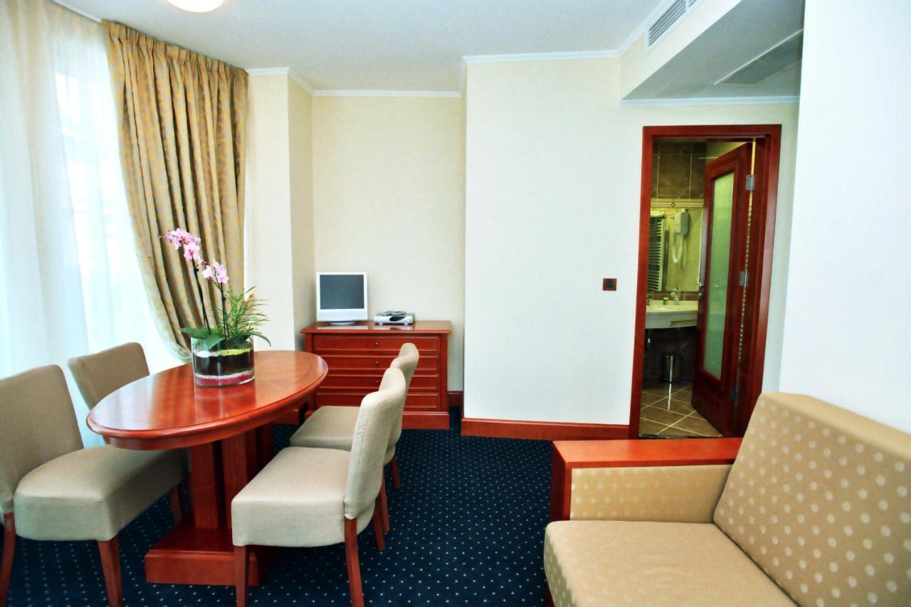 Hotel Savus Славонський Брод Номер фото
