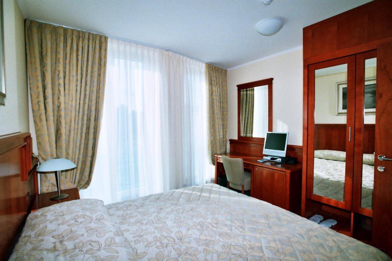 Hotel Savus Славонський Брод Номер фото